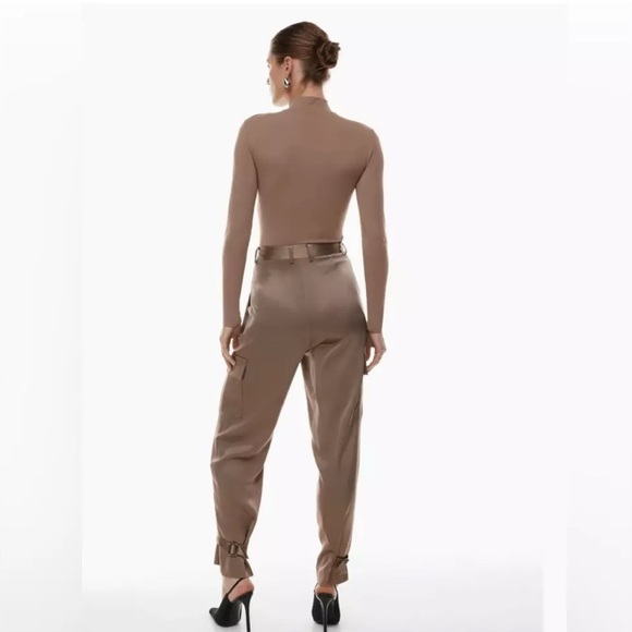 Aritzia Babaton Refined Satin Cargo Pant - Picture 2 of 7